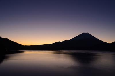 富士山の撮影 2015.11.28 =1.本栖湖で夜明けの富士山を=