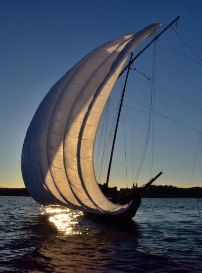 霞ヶ浦、湖上の貴婦人　～優美な姿の帆引き船～　