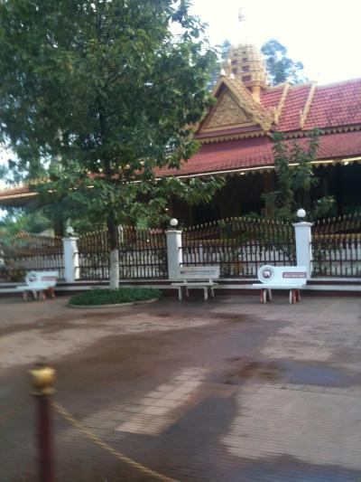 滞留宮殿の近く