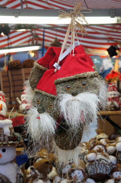 クリスマス・マーケット巡り（２）最初のマーケットはニュルンベルグで、デューラーのメランコリアに想いを馳せながら名物のソーセージを食べる。