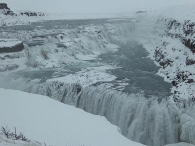 「黄金の滝」は雪景色で「白銀の滝」に～１５年冬アイスランド訪問１２月２７日その１