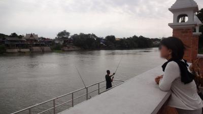 たまには観光地（カンチャナブリ・アユタヤ）　その８　アユタヤの川を眺めて