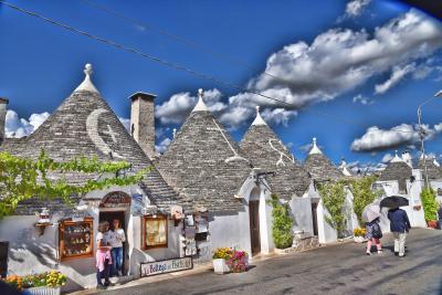 2015南イタリア世界遺産巡り~5.グレーの屋根と白い壁の街アルベロベッロ~