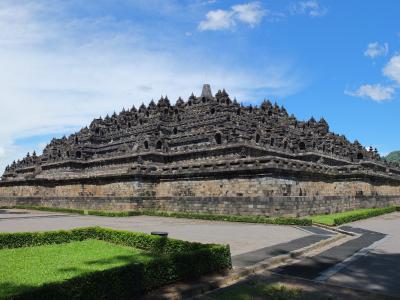 ついに制覇！　世界３大仏教遺跡　（インドネシア　ボロブドゥール遺跡編）