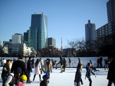 東京ミッドタウン　で　アイススケート