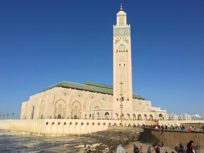カタール航空で行くモロッコ夢紀行、青い町と砂漠の旅10日間-②日目-カサブランカ市内見学