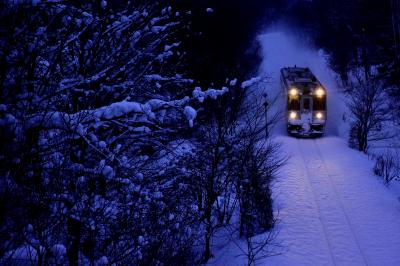 冬の北海道、道北地方を巡る旅 ～白銀の美瑛の丘と美瑛（白金）の青い池のライトアップを見に訪れてみた～