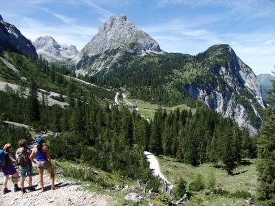 オーストリアのチロル＆エーアヴァルト、ドイツのバイエルンの旅　【４６】　ゼーベンゼーへのハイキング