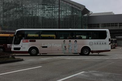 お手軽旅行記　金沢駅でバス見物