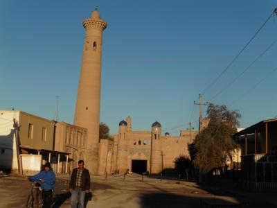 ウズベキスタン一人旅　（４）　ヒヴァ　二重の城壁で囲まれた要塞都市