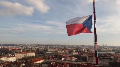 プラハ ~クリスマスマーケットとプラハ城~