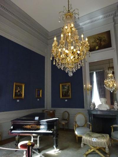 ベネルクス女４人旅⑤《ブリュッセル街歩き1～聖堂とチョコと王宮》