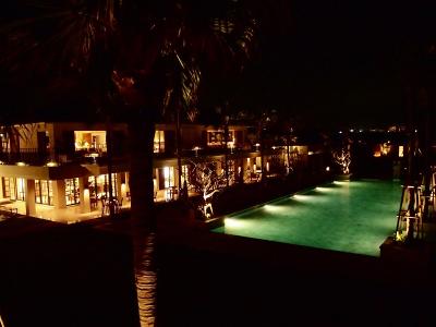 ジ・ウザテラス ビーチクラブヴィラズ宿泊記(ブログ)，"百名伽藍"と"てんtoてん"でランチ