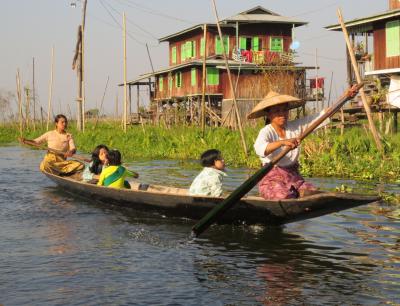 ミャンマーの旅（６）・・パダウン族（首長族）のお土産屋、インダー族の水上集落と浮島耕作地、ガーペ僧院を訪ねて