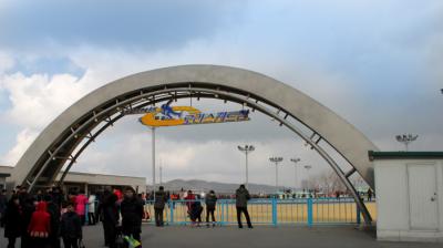 え!平壌に光るGENJIが!