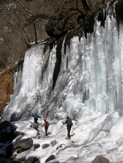 日光雲竜渓谷で氷柱・氷曝を楽しむ