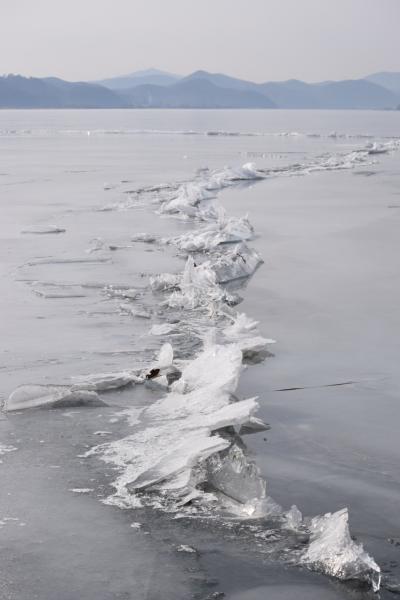 神様の通り道?! 「御神渡」を韓国で見る