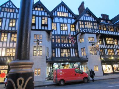 ＬＯＮＤＯＮでＳＨＯＰＰＩＮＧ　ＬＩＢＥＲＴＹ　＆　ルブタン＆フォートナム・メイソンでランチ♪＋ボンド・ストリート