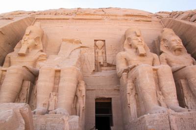 ５０００年の歴史、念願のエジプト旅行（その４、アスワン～アブシンベル編）