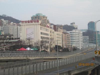 ソウルの漢江観光ホテル・漢江の畔