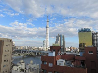 東武浅草駅のビルの屋上からスカイツリー撮影