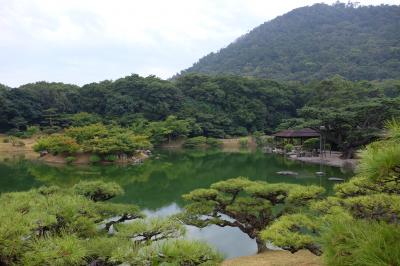 栗林公園を訪れました