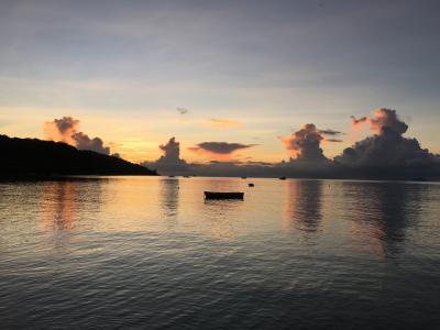 インド洋の楽園 セイシェル   :   マヘ島の夕陽