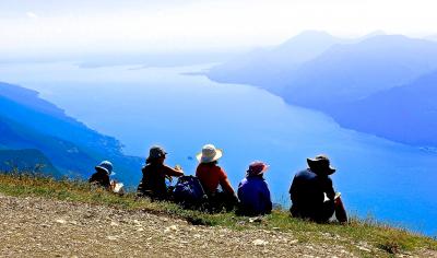 バルト山 ～イタリアで１番大きな湖＜ガルダ湖＞を眼下に　眺めながらの絶景ハイキング＆絶景レストラン