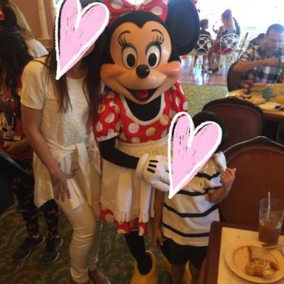 Disneyland ミニーちゃんと一緒にご飯&#128149;