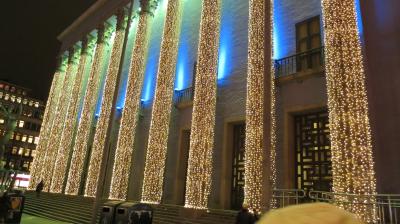 北欧とタリンの旅（１５）　ストックホルムをブラブラ・・・青色発光ダイオードが光るコンサートホールは美しい！！