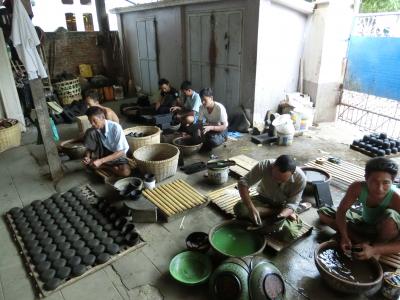 漆工房　（バガン）