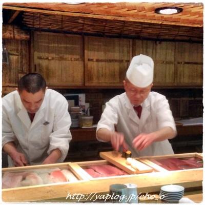 もうすぐ無くなってしまう築地市場で魚を食べる。