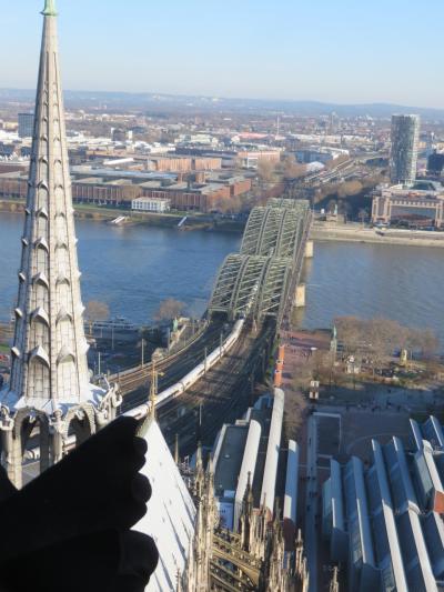 結婚40周年記念の二人旅（ケルン後編）ドイツの象徴ケルン大聖堂の双塔からの眺めも最高ですよ・・・高所恐怖症の夫の分まで堪能しました～(^:^)