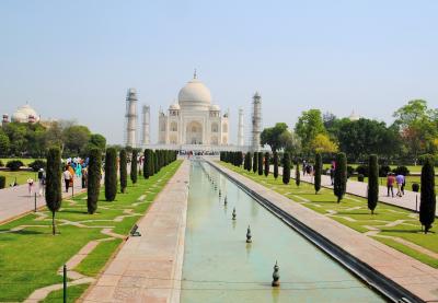 初インドを中国東方航空利用、手配旅行で行ってきました。②アグラその１(タージ・マハル)