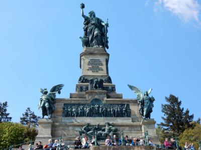 ロンドンから日帰り弾丸ライン川　−バッハラッハとリューデスハイム−