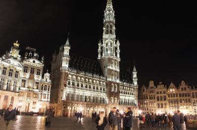 人生2度目のヨーロッパ　その２　ブリュッセルで一泊、小便小僧に小便少女、グランプラスなどを見て、ベルギービールを飲んでワッフル食べてきました