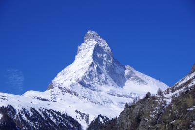 最高のお天気に恵まれた、母娘のスイス旅行 Vol.6-雲一つない晴天の中、マッターホルンの迫力を目の当たりにする!