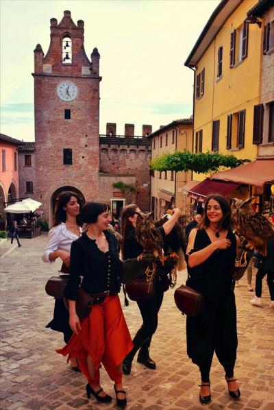イタリアの美なるものたちにBuongiorno♪Vol.3中世の街並みを誇る”グラダーラ”＆”グラナローラ”のカステッロで一夜を☆
