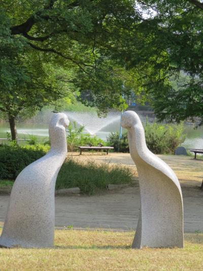 淀川河川敷をチャリでブラブラしていたら、城北菖蒲園内の花菖蒲が見えたのでチョッと寄り道!