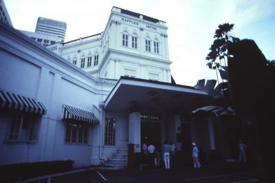 洋書◆ラッフルズホテルの歴史写真集 本 建築 建物 設計 宮殿 Japanese Association Singapore | Remnants of the past still