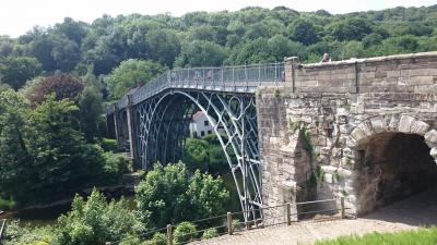 初夏のイングランド　おばさん二人ドライブ旅2　 寄り道しながらリヴァプールへ