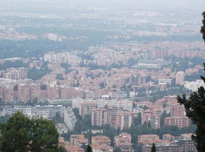 ボローニャの無駄足と気軽に入れるレストラン3軒