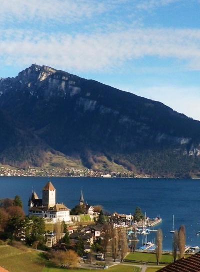 スイスあの城この城10　Schloss Spiez/シュピーツ城