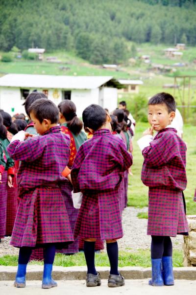 美しき空の下には、愉しき夢。～ブータン王国。入国からポプジカまで。