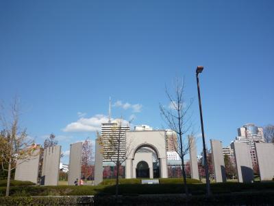 福岡市立博物館と福岡タワー・シーサイドももち