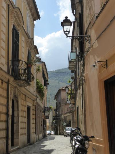 夏の優雅な南イタリア周遊旅行♪　Vol25(第3日)　☆Sant'Agata dei Goti：サンタガータ・ディ・ゴーティ旧市街を優雅に歩く♪