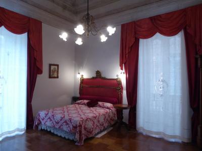 夏の優雅な南イタリア周遊旅行♪　Vol35(第3日)　☆Lucera：ルチェーラのパラッツォホテル「Le Foglie di Acanto」驚きのスイートルーム♪