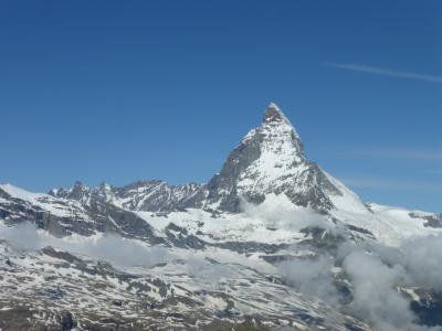スイス・初夏のハイキングとアルプス観光　（前半１／２）