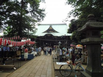 鬼子母神の手作り市と護国寺　猫と会える寺散歩