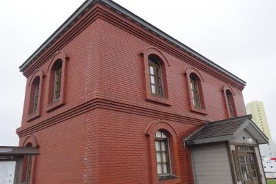 20160719 釧路 雨の日散歩。米町公園 → 米町ふるさと館 → 港文館 → 魚政さん、さんまんま → 釧路食堂さんで晩酌